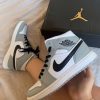 Nike Air Jordan Mid Cinza