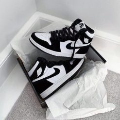 Nike Air Jordan Mid Preto Branco