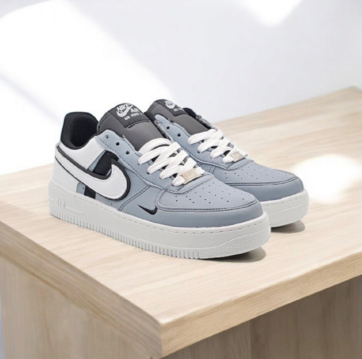 Nike Air Force Cinza com Branco Nike Air Force Cinza com Branco