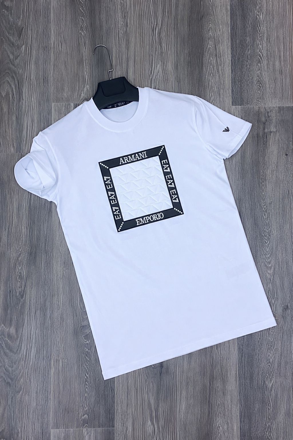 T-SHIRT EMPORIO ARMANI BRANCA T-SHIRT EMPORIO ARMANI BRANCA
