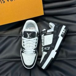 Louis Vuitton Trainer Preto