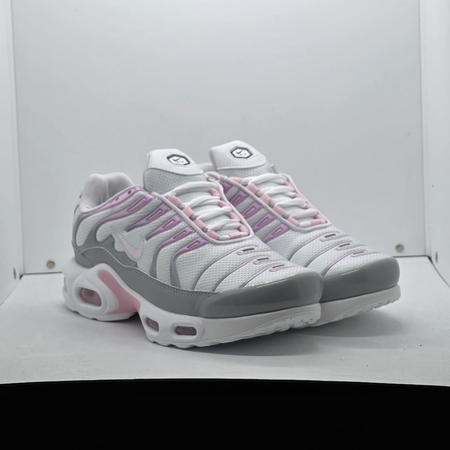 Nike Air Max TN Cinza Rosa Nike Air Max TN Cinza Rosa
